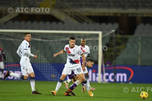 Crotone Arkadiusz Reca Crotone Giacomo Bonaventura Artemio Franchi match between Fiorentina 2-1 Crotone Firenze, Italy 