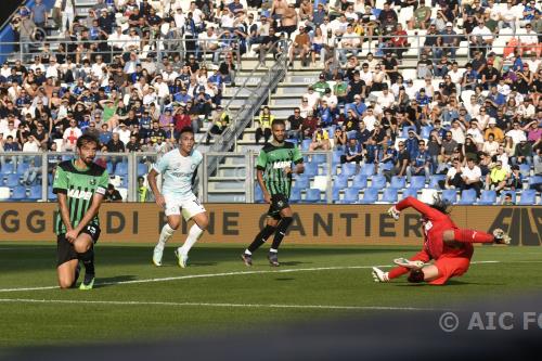 Sassuolo Andrea Consigli Sassuolo Lautaro Martinez Italian championship 2022 2023 9°Day Mapei match between    Sassuolo  1-2 Inter 