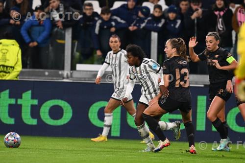Juventus Women Lia Walti Arsenal Women Katie McCabe Allianz match between Juventus Women 1-1 Arsenal Women Torino, Italy 