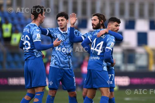 Como Daniele Baselli Como Leonardo Mancuso Italian championship 2022 2023 Serie B 21 °Day Giuseppe Sinigaglia match between Como 2-2 Pisa 