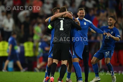 Slovenia Jaka Bijol Slovenia Jan Oblak UEFA Euro Germany 2024 Group C, Matchday 3 Cologne final match between     England 0-0 Slovenia 