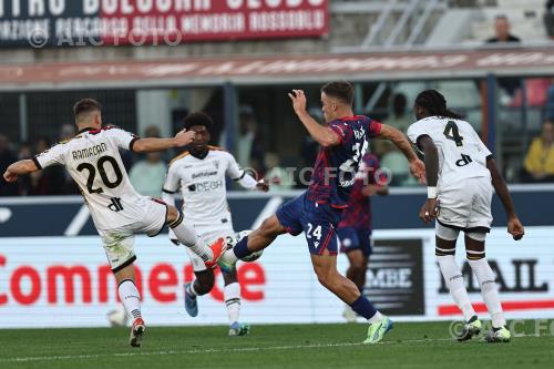 Lecce Thijs Dallinga Bologna Kialonda Gaspar Renato Dall’Ara match between    Bologna 1-0 Lecce Bologna, Italy 