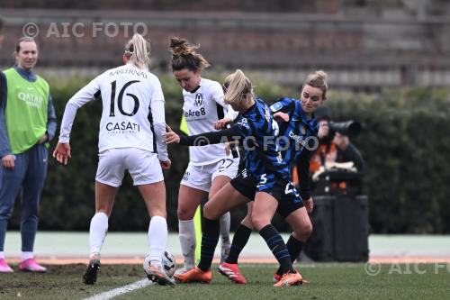 Como Women Ramona Petzelberger Como Women Katie Bowen Italian championship 2024 2025  Femminile 15°Day Arena Civica Gianni Brera match between Inter Women 1-0 Como Women 