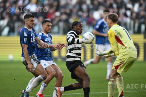 Como Diego Carlos Como Jonathan David Italian championship 2025 2026 26°Day Allianz match between    Juventus 0-2 Como 