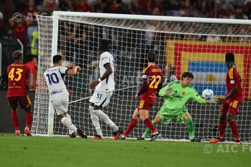 Inter Yann Aurel Bisseck Inter Mario Hermoso Italian championship 2026 2027 5°Day Olimpic match between   Roma 2-2 Inter 