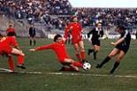 pescara Claudio Ranieri Catanzaro Enrico Nicolini Italian championship 1979 1980 12°Day Municipal match between Catanzaro 1-1 Pescara 