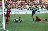 Roma Alain Boghossian Napoli Giuseppe Taglialatela Italian championship 1996 1997 13°Day Olimpic final match between Roma 1-0 Napoli 